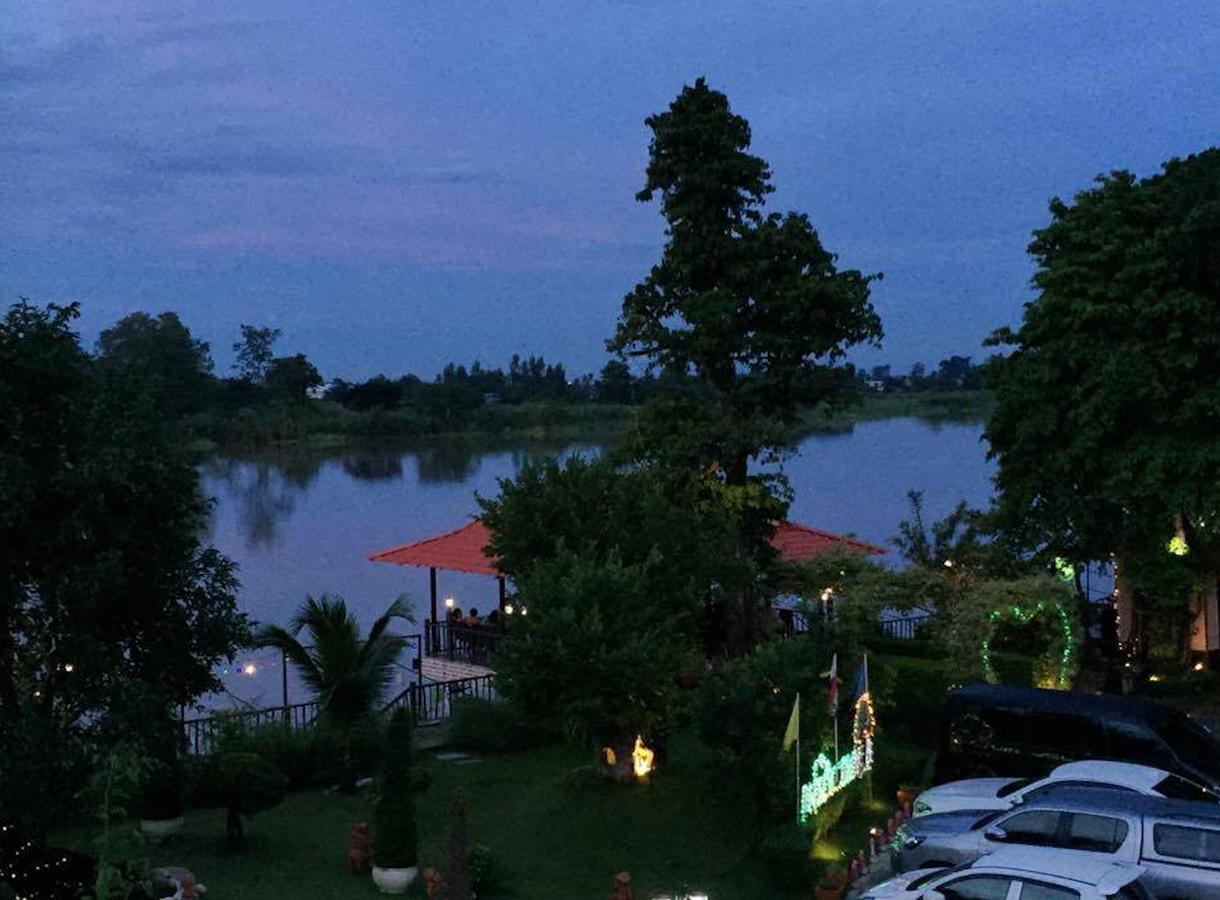 Maeping Mango Riverside Resort Kamphaeng Phet