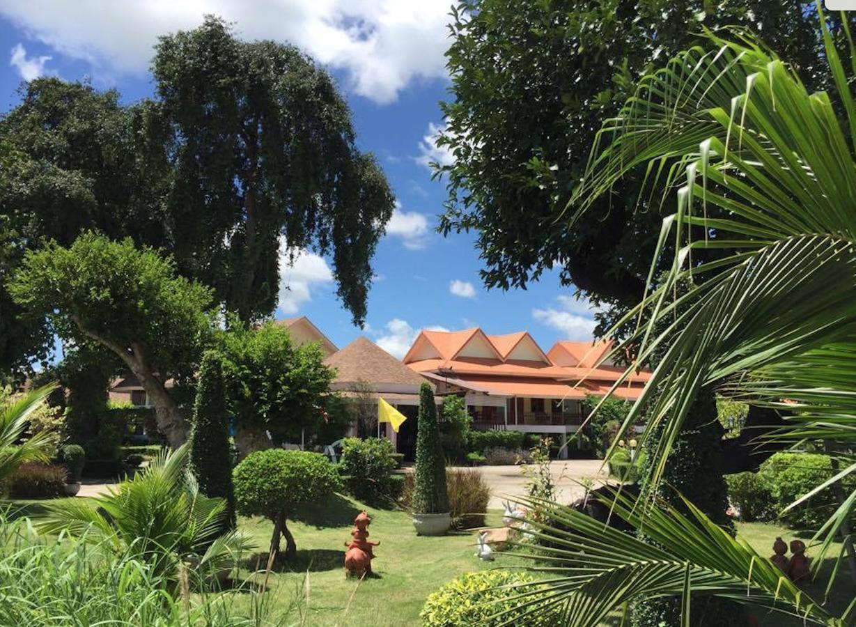 Resort Maeping Mango Riverside