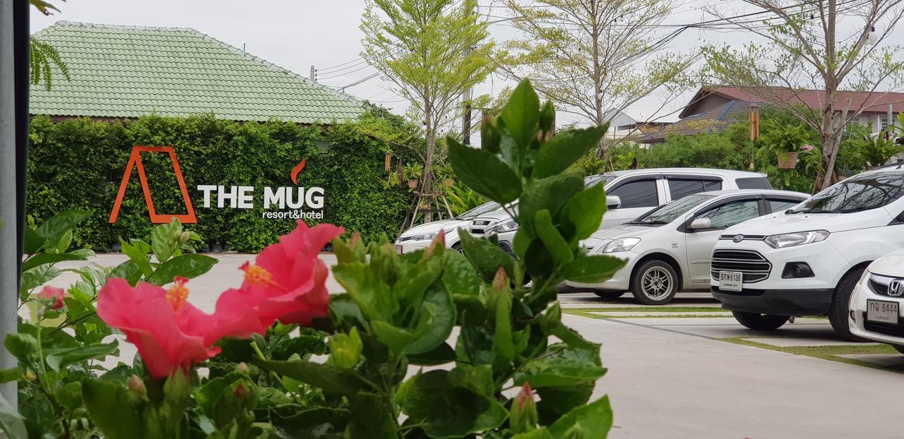 Resort The Mug