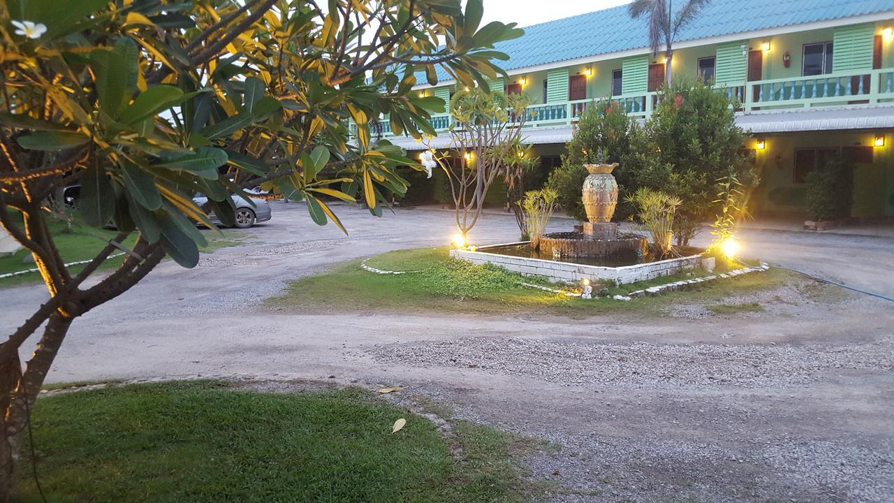 Aparthotel Green View Tha Yang