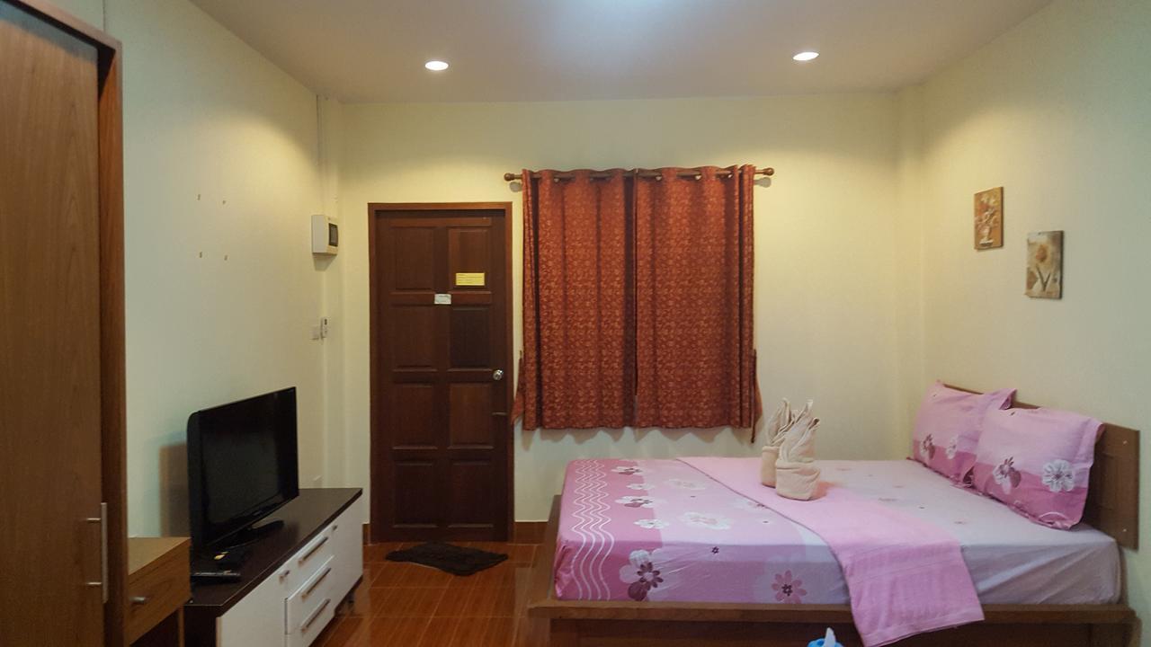 Green View Tha Yang Aparthotel