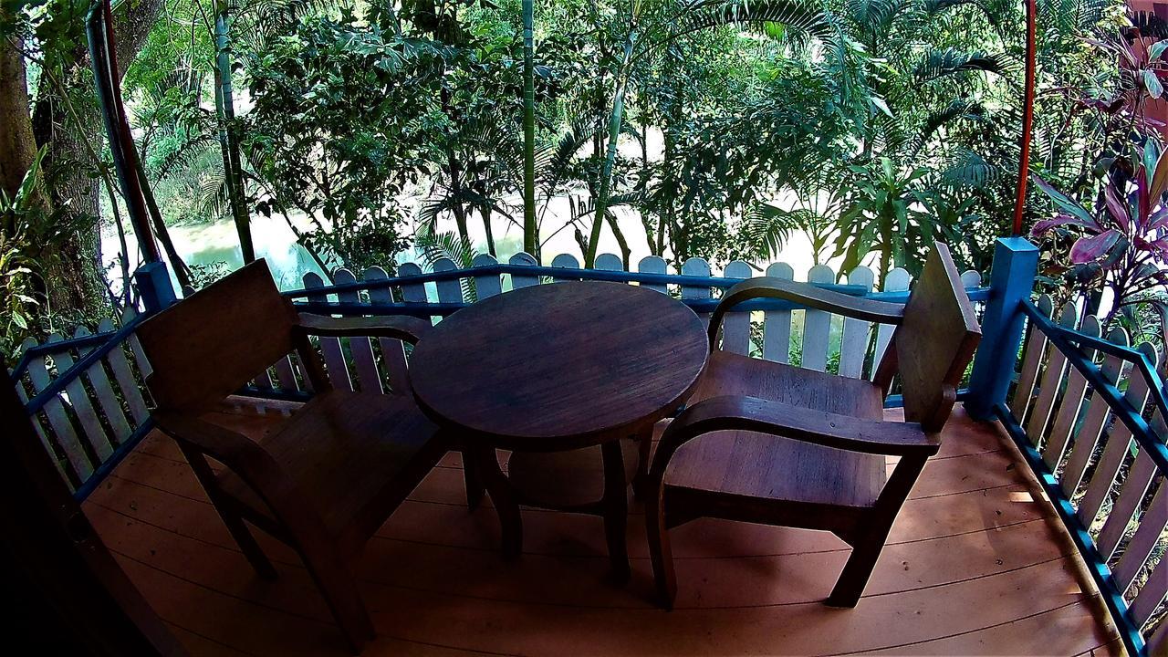 Riverside Resort 3*