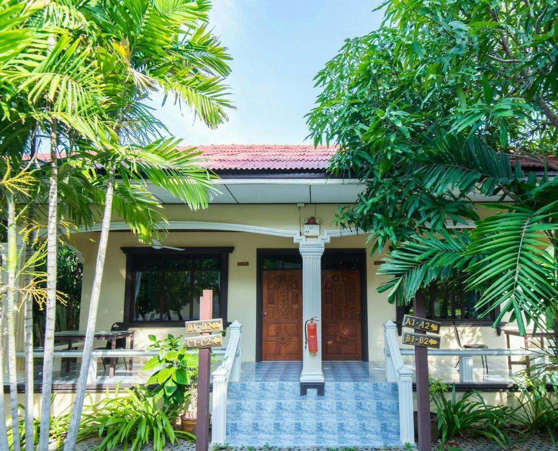 Baan Talay Cream 3* Samut Songkhram