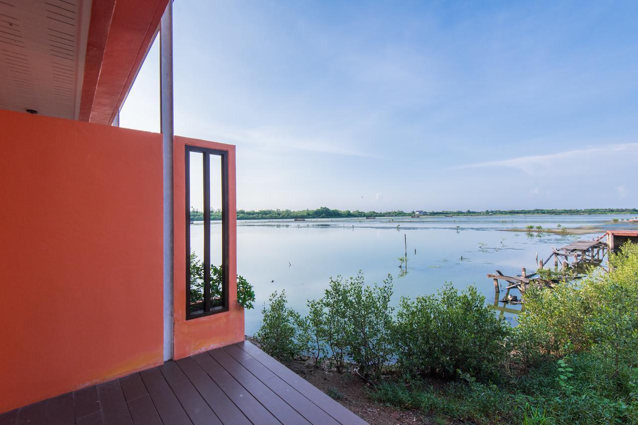 Baan Talay Cream 3* Samut Songkhram