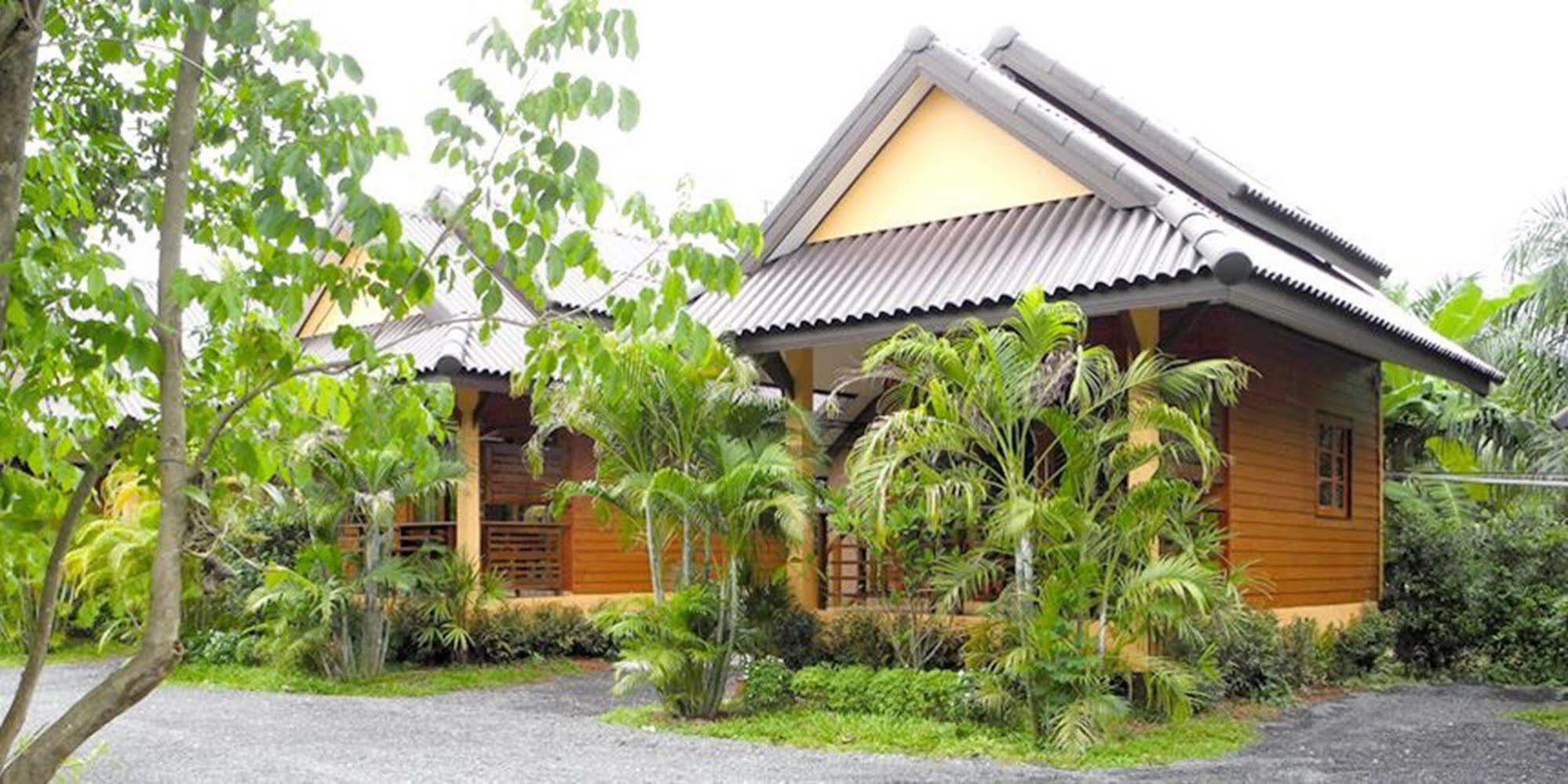 Kohloy Suratthani 2* Surat Thani