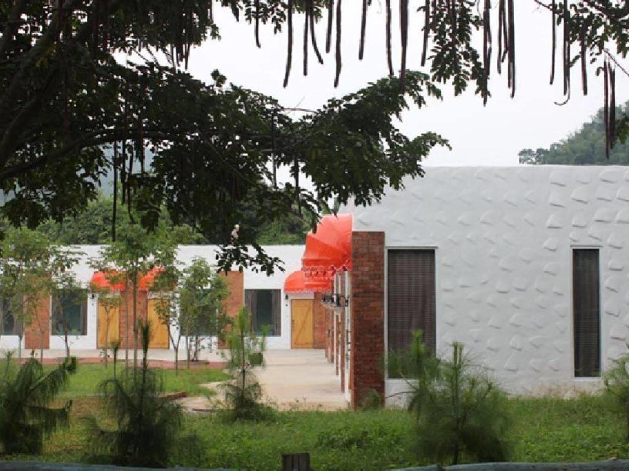 Hotel Monoko Porploen Suan Phueng