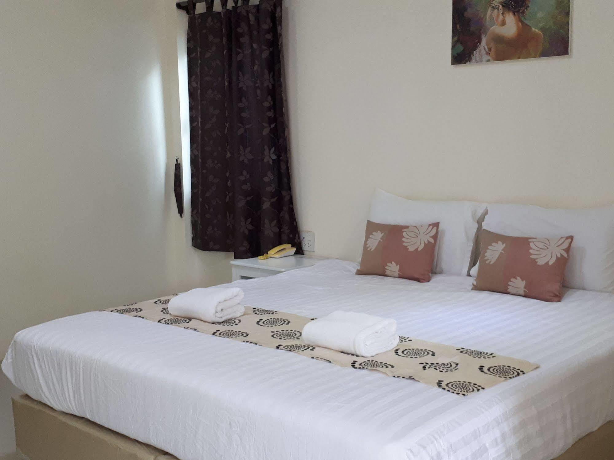 Resort Scene 3*