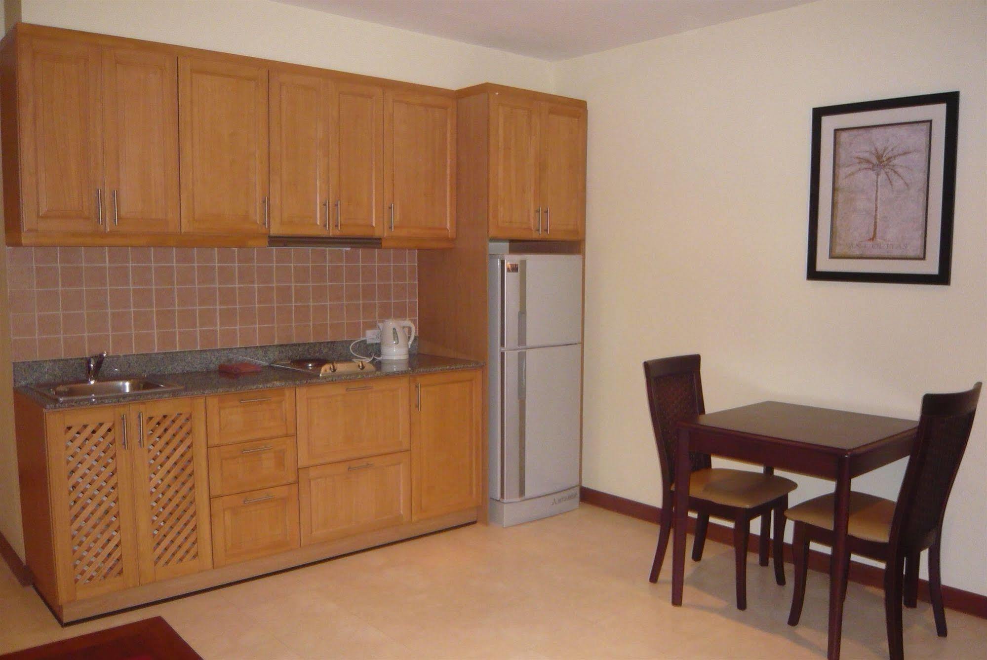 Hotel Jomtien Beach Residence