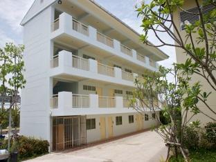 Charn Aparthotel 3*