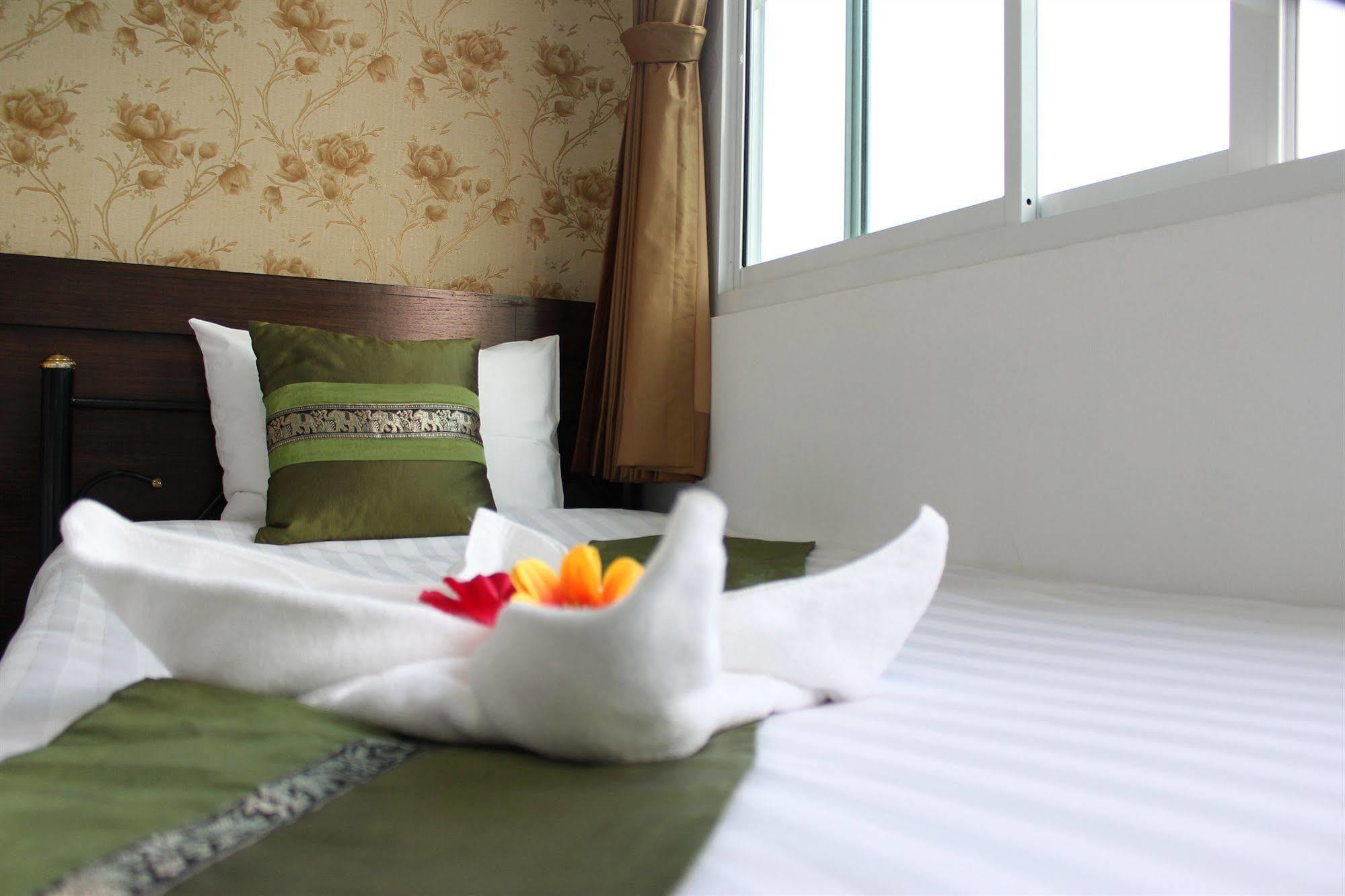 Nnj House Hotel