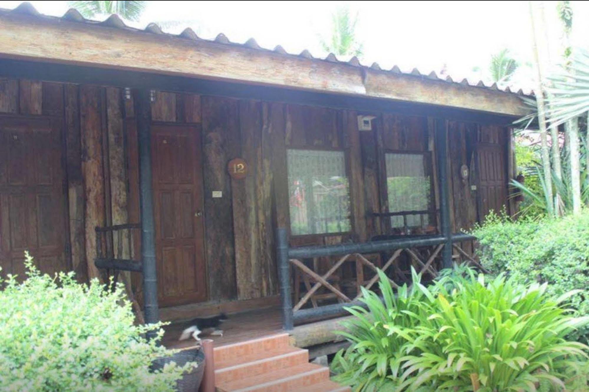 Hotel Laoya Inland