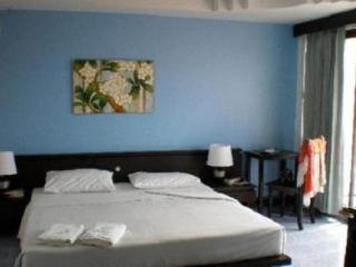 Hotel J