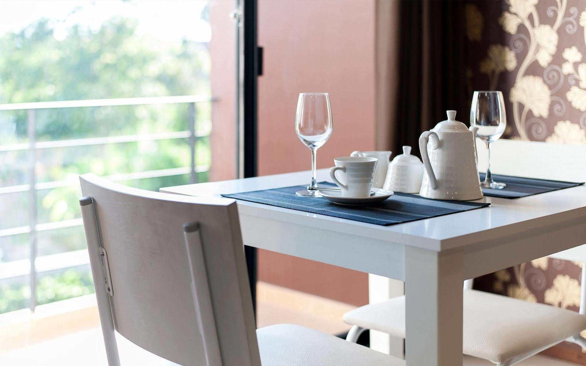 Vantage Health Aparthotel 3*