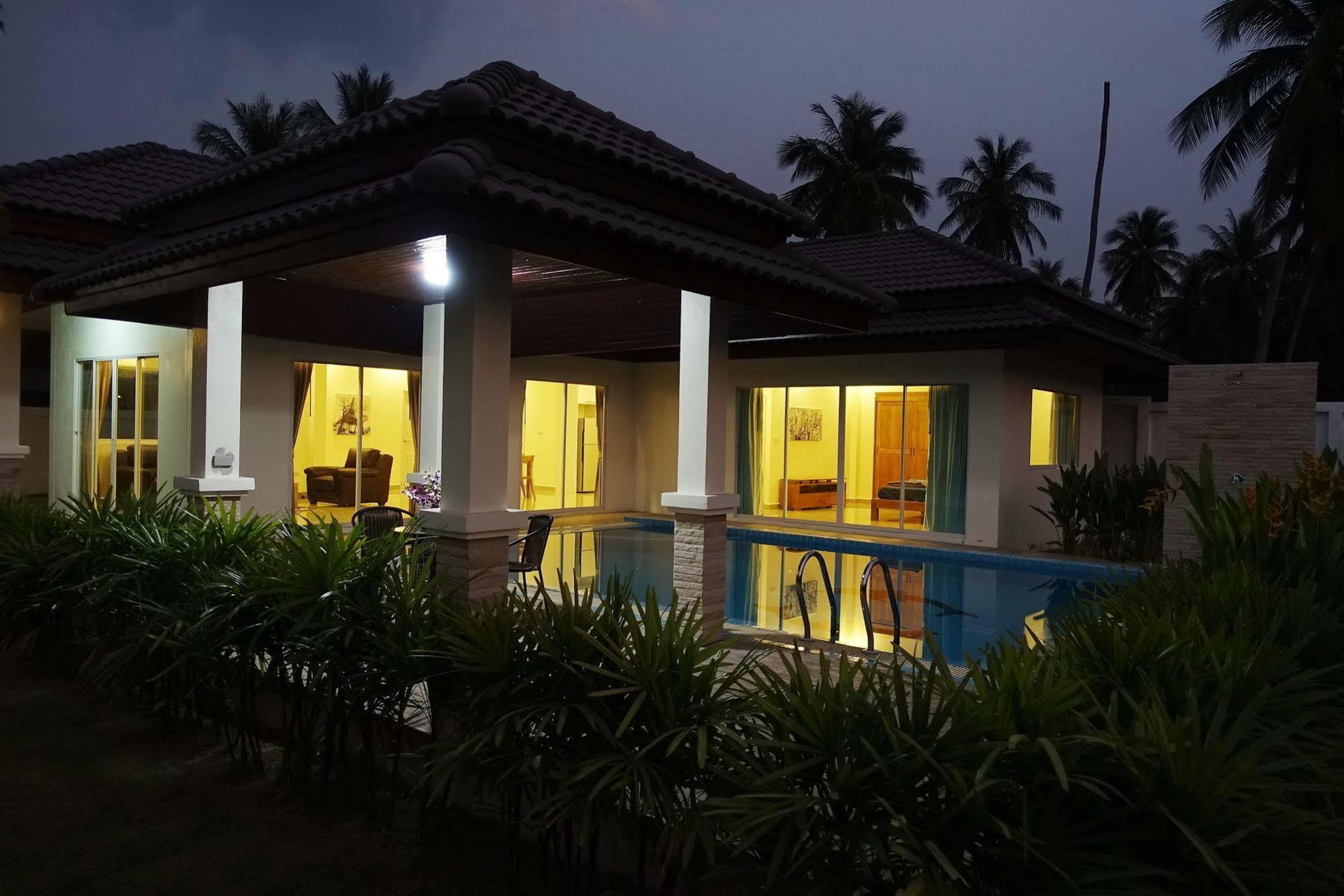 Unique Paradise 3* Bang Lamung