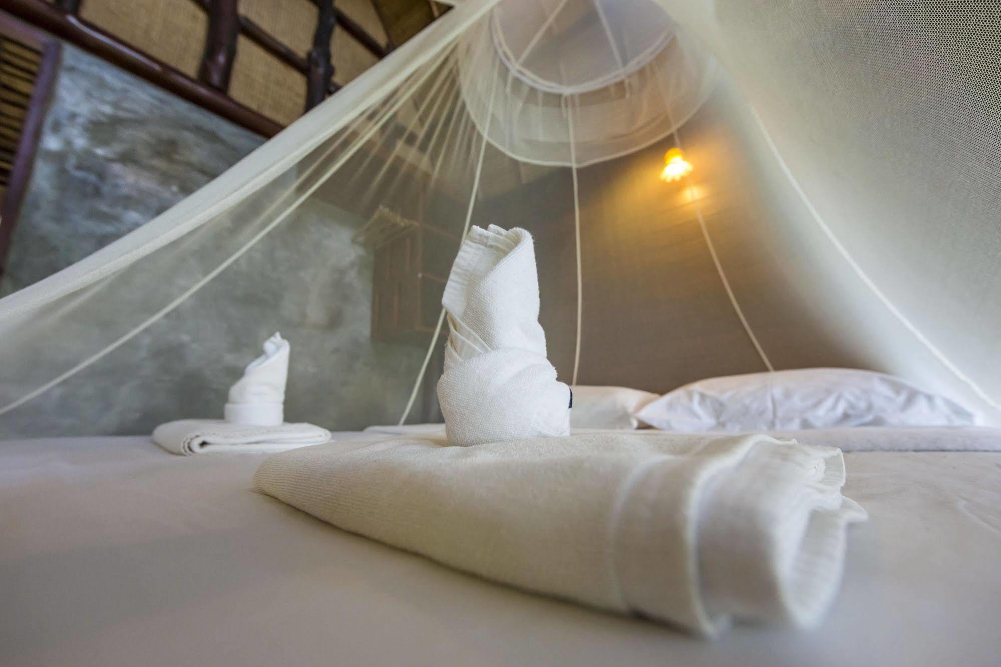 Baan Talay Koh Tao 3* Aow Leuk
