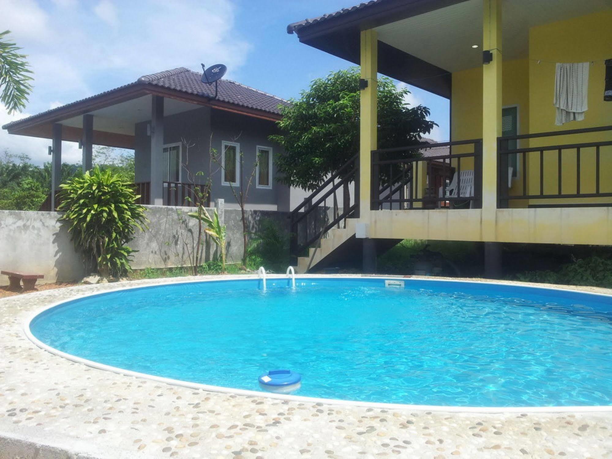 640 Pool Koh Lanta