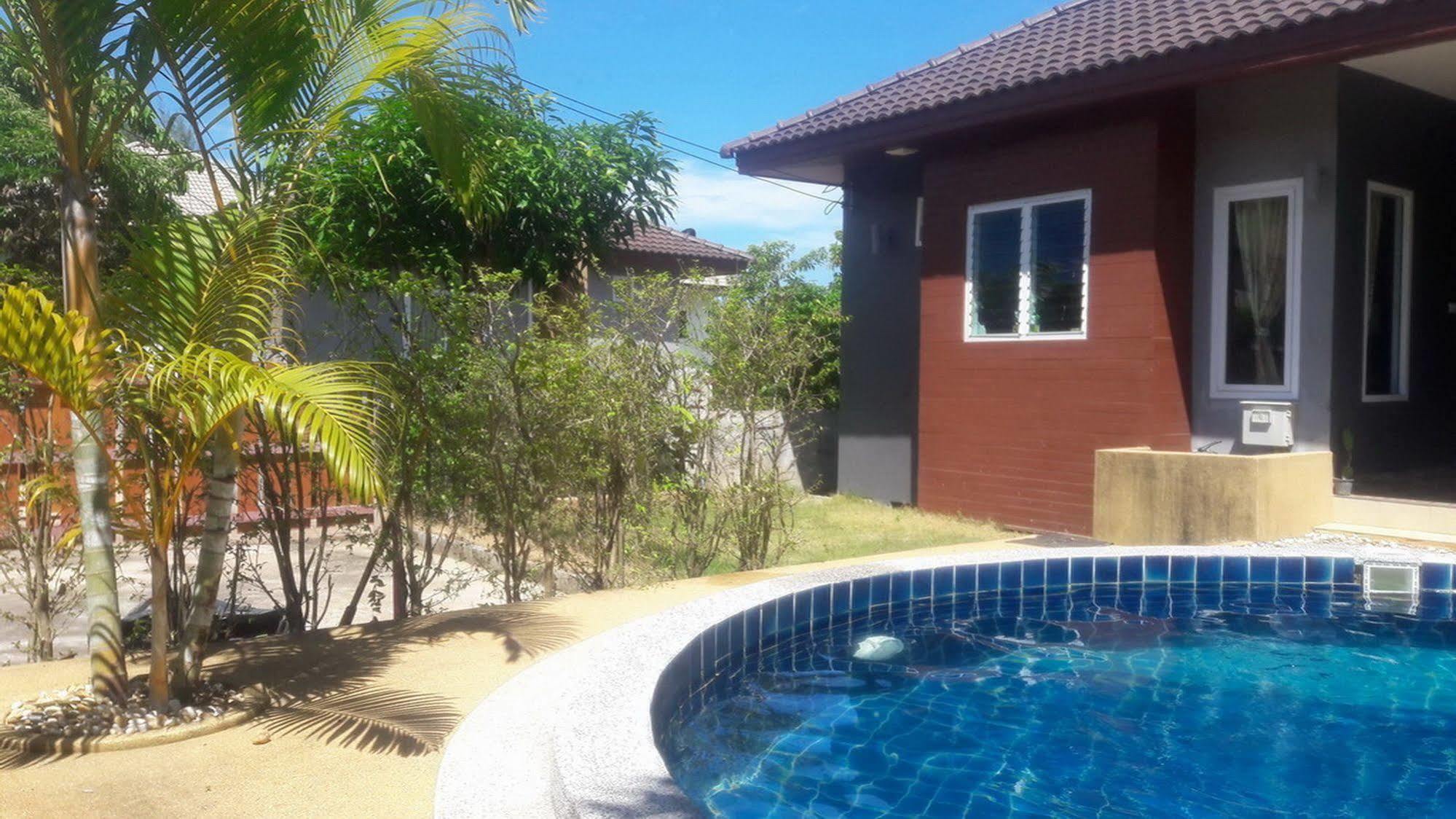 640 Pool Apartment