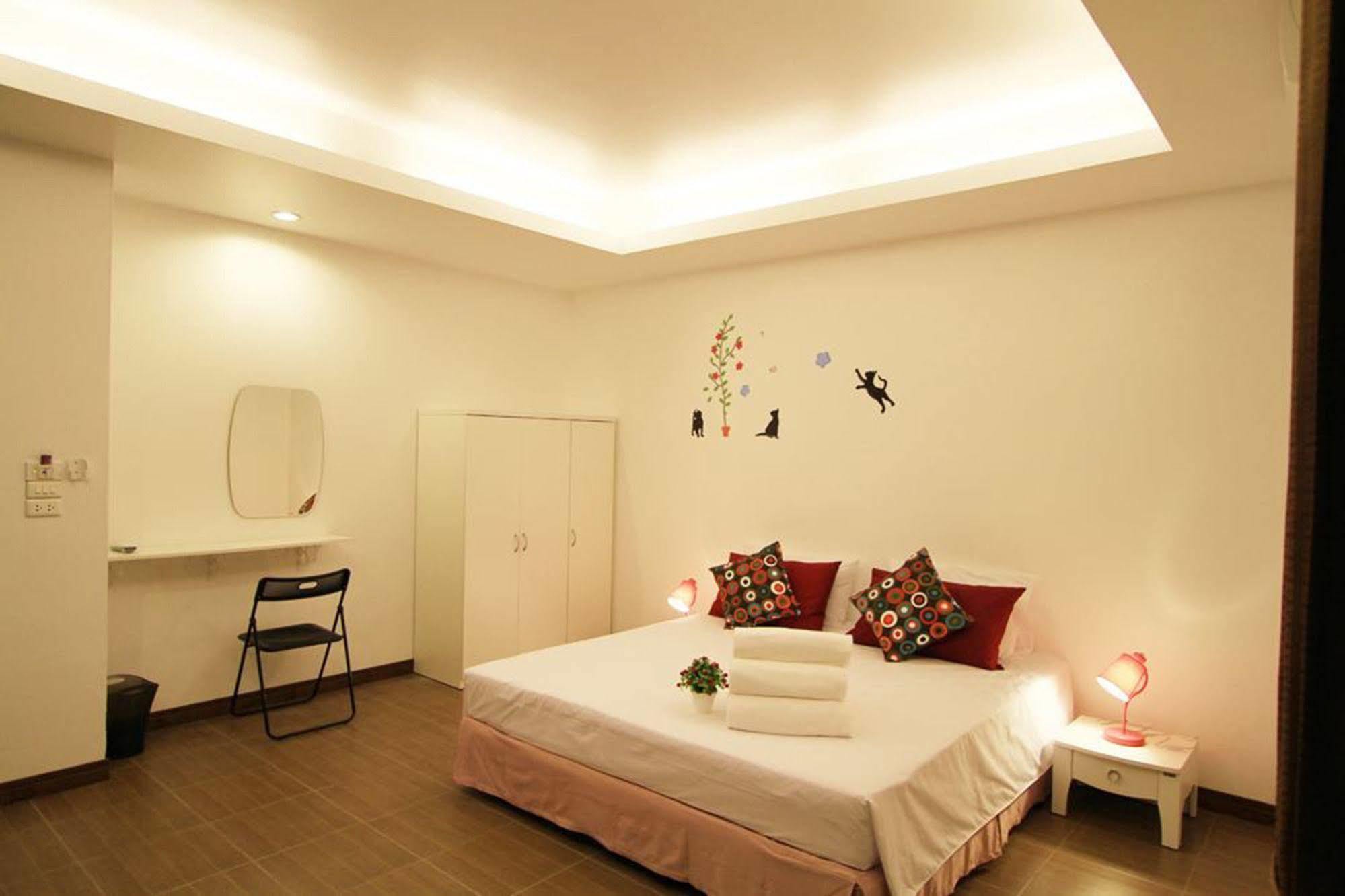 White Cat Hotel Khao Lak