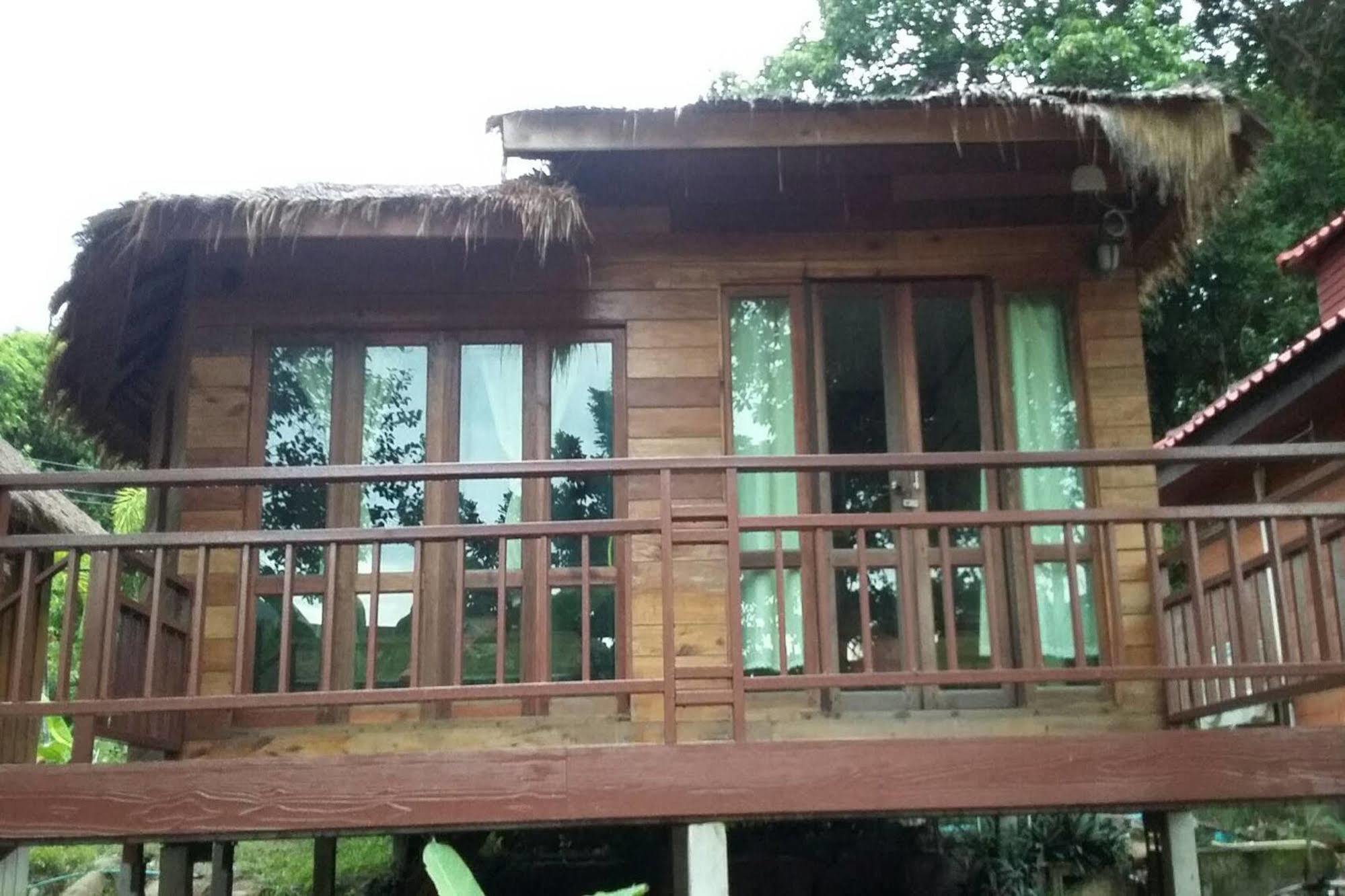 Raya Resort