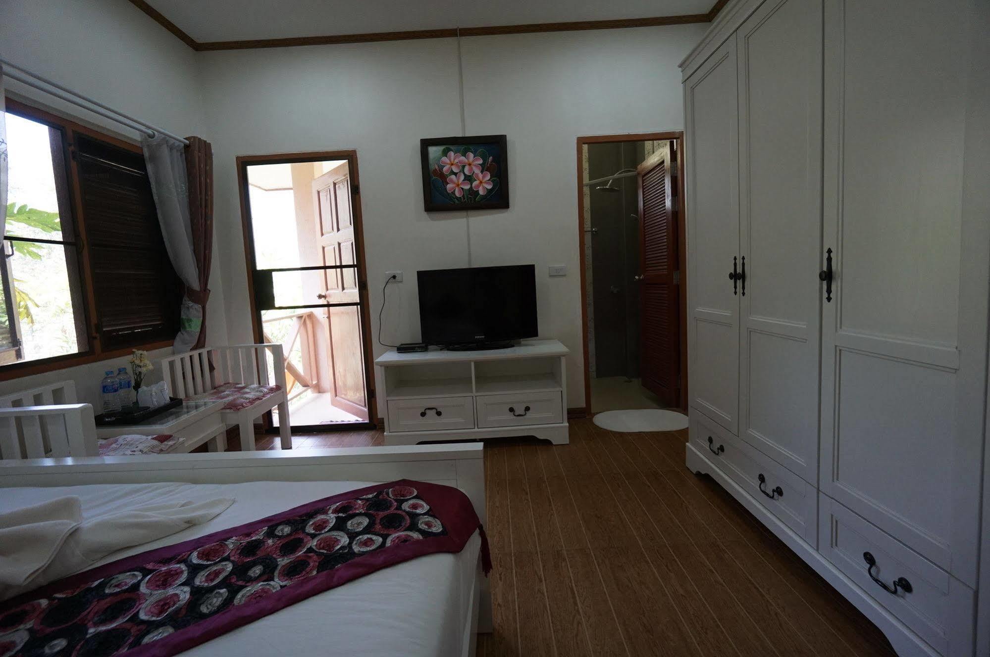 Guest house Phuoobfa 2*
