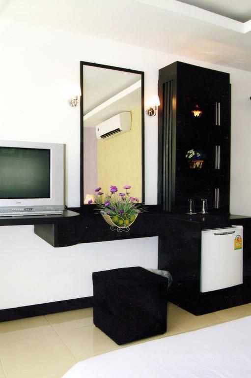 Charlie House 2*