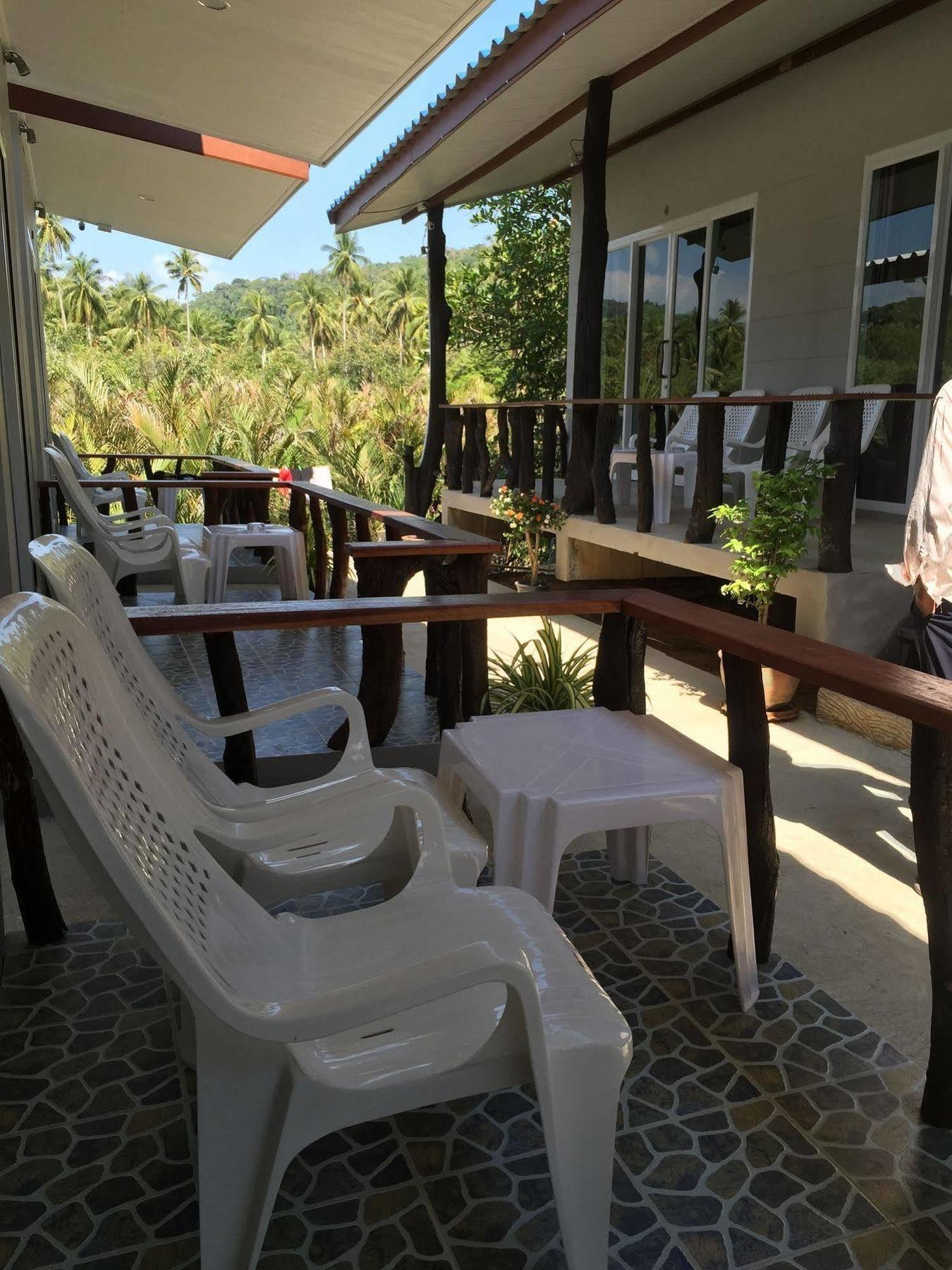 Lanta Wild Hotel 2*