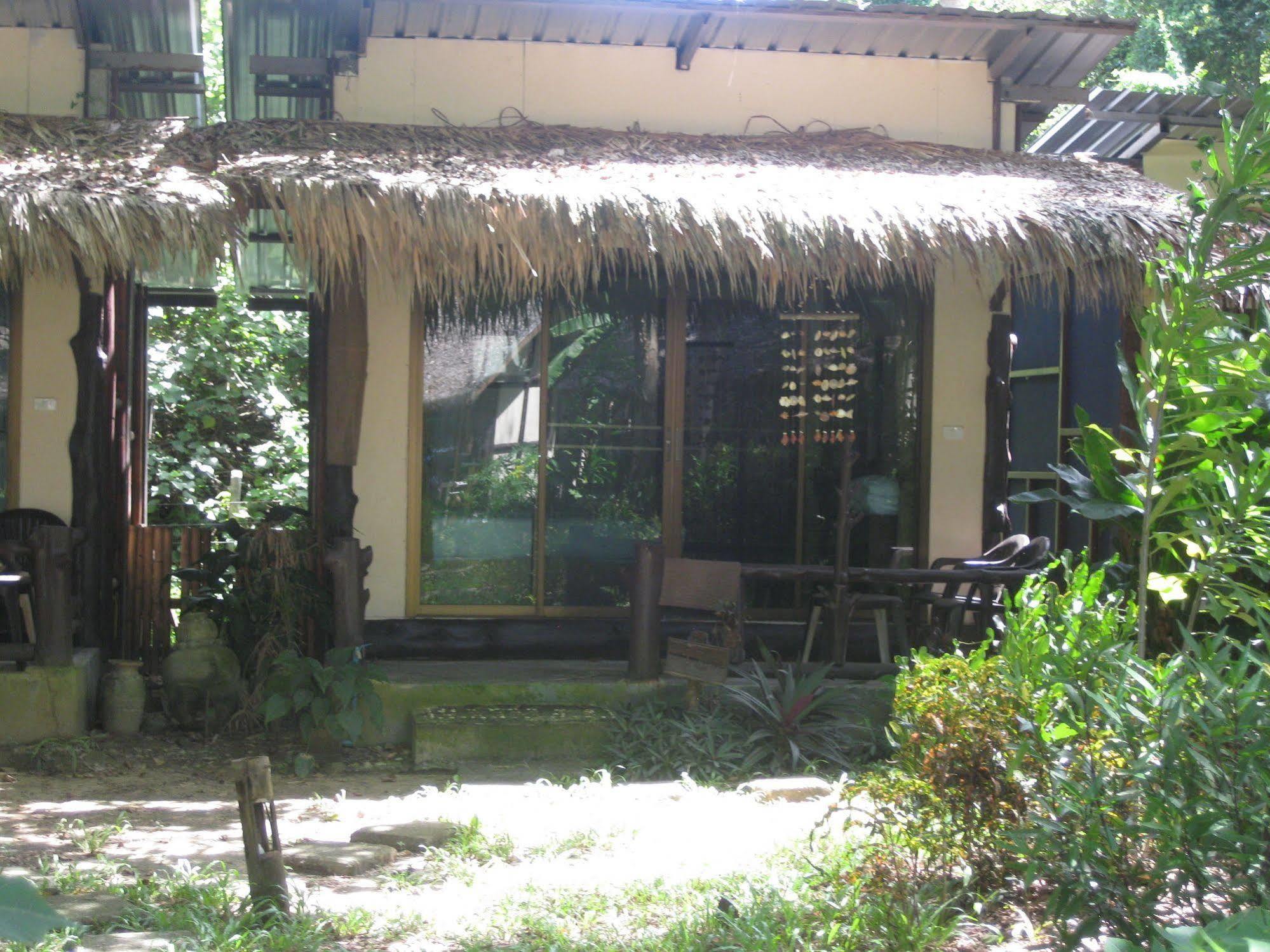 J2b Hotel