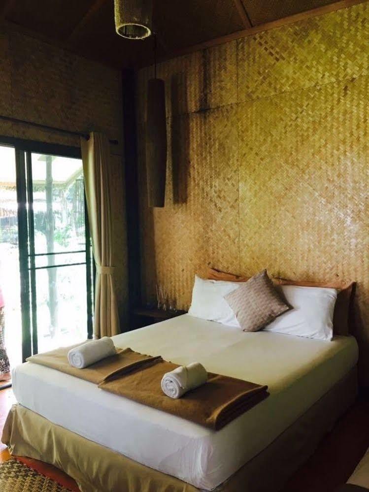 Hotel J2b 2*