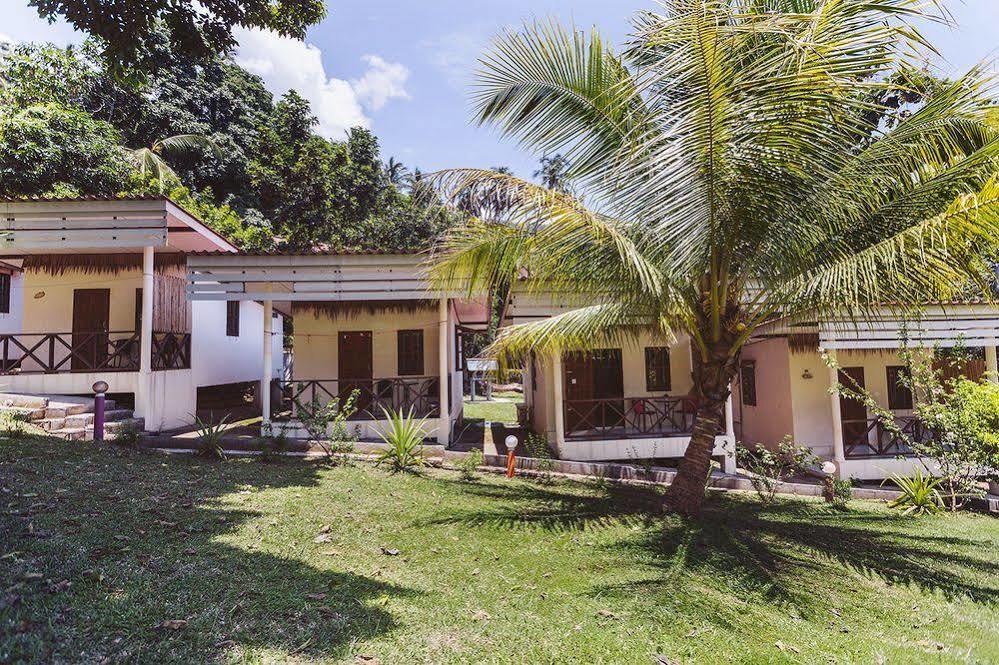 Mali Samui Hotel 3*