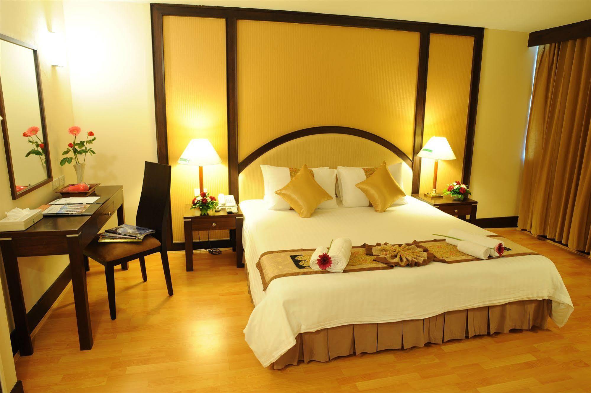New Season Hotel 3*