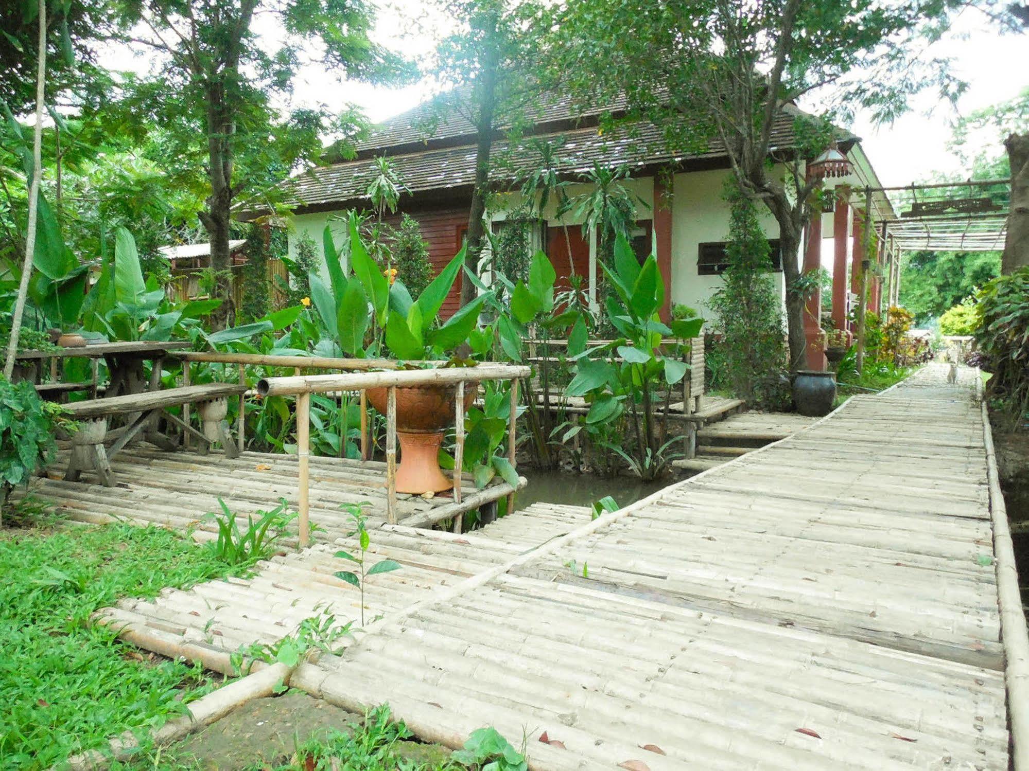 Resort Palm Village 4*