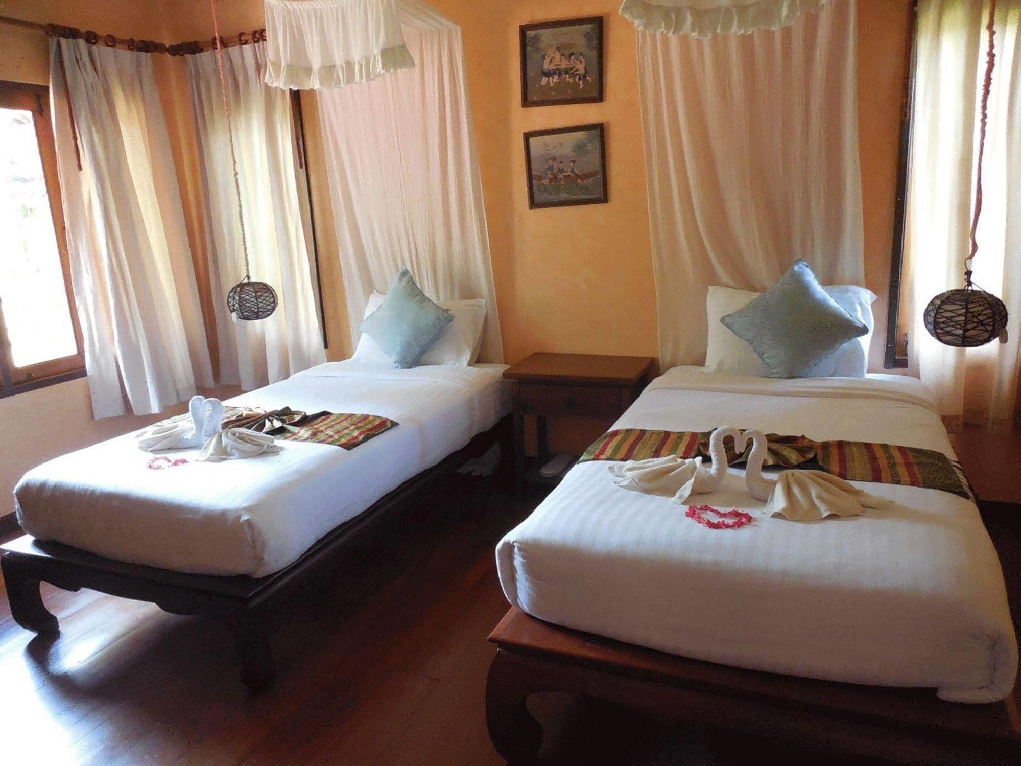 Resort Palm Village 4*