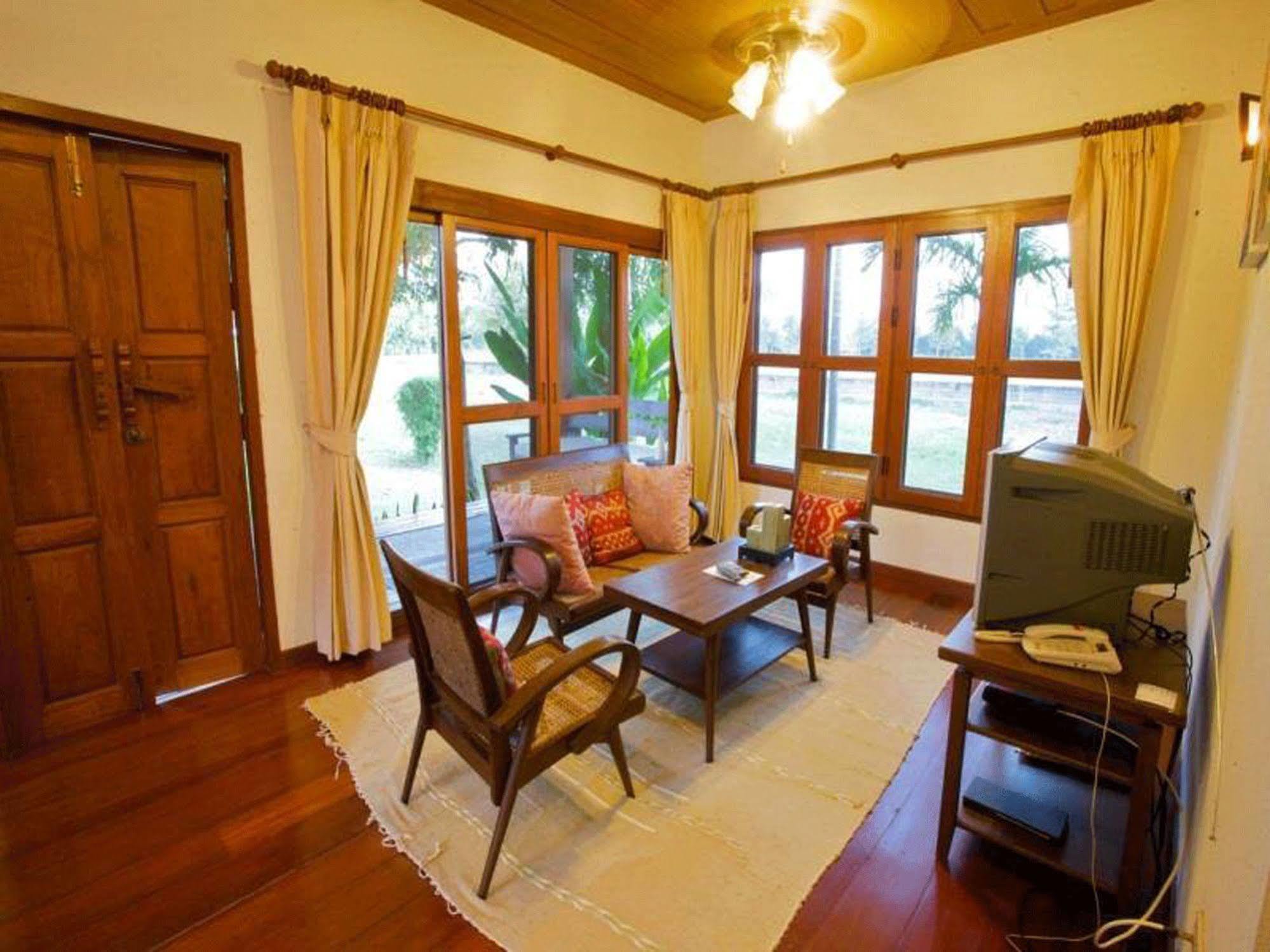 Palm Village 4* Mae Rim