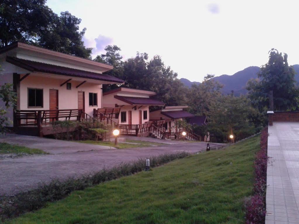 Happy Village * Pai