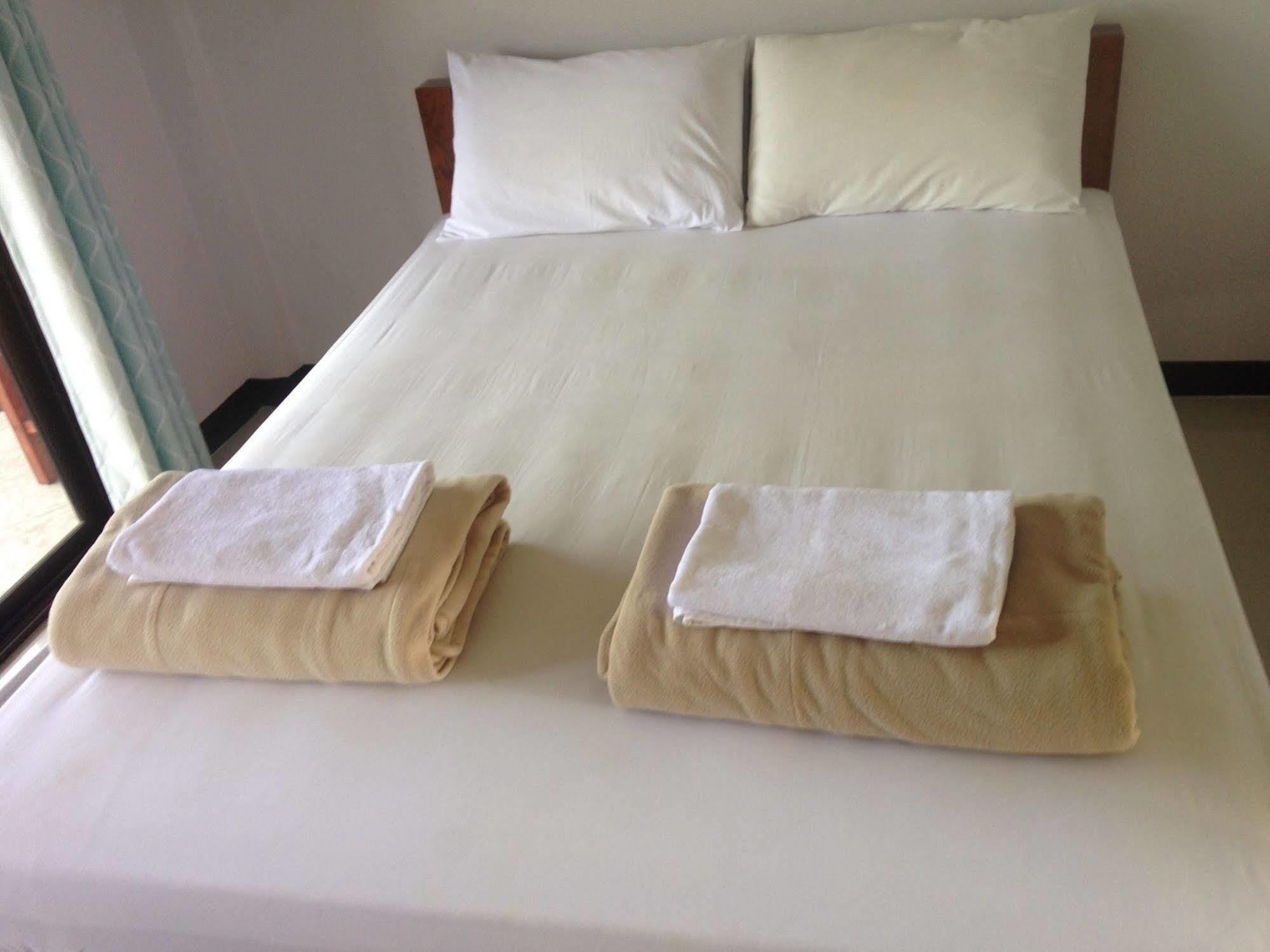 Erawan Inn 2*