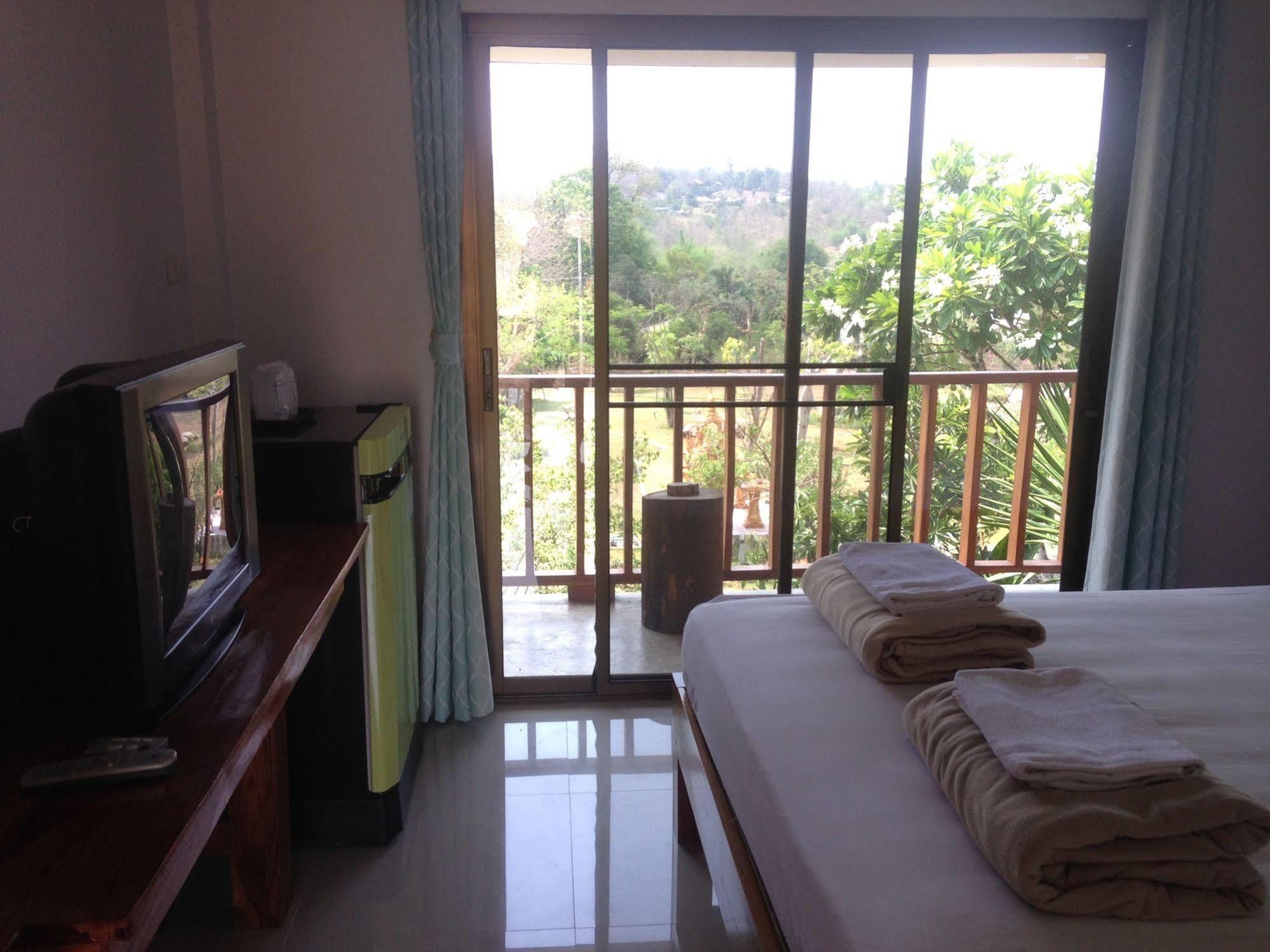 Erawan Inn 2*