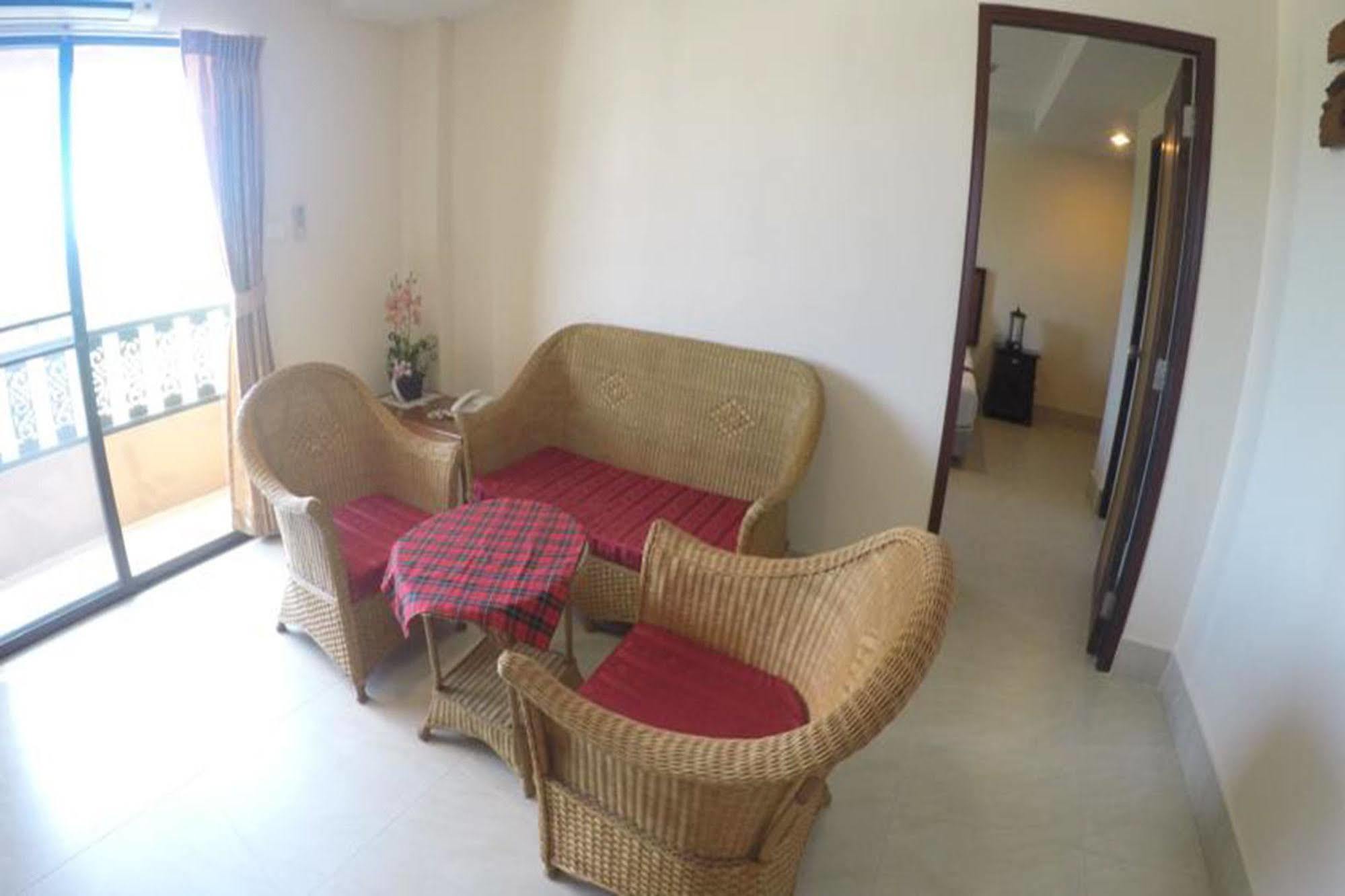 Lanna Hotel 3*