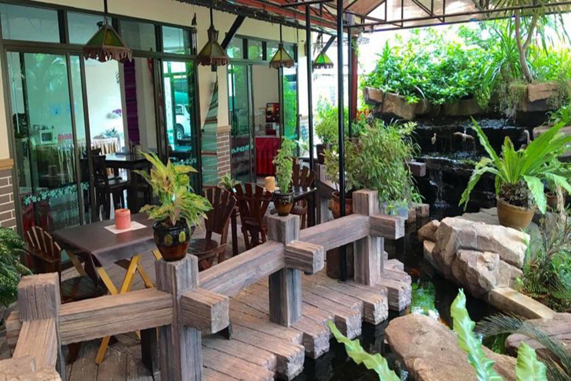 Lanna Hotel Rayong