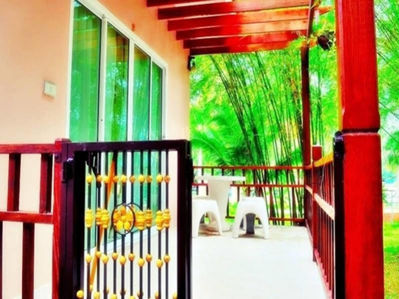 Resort Phetnamneung 3*