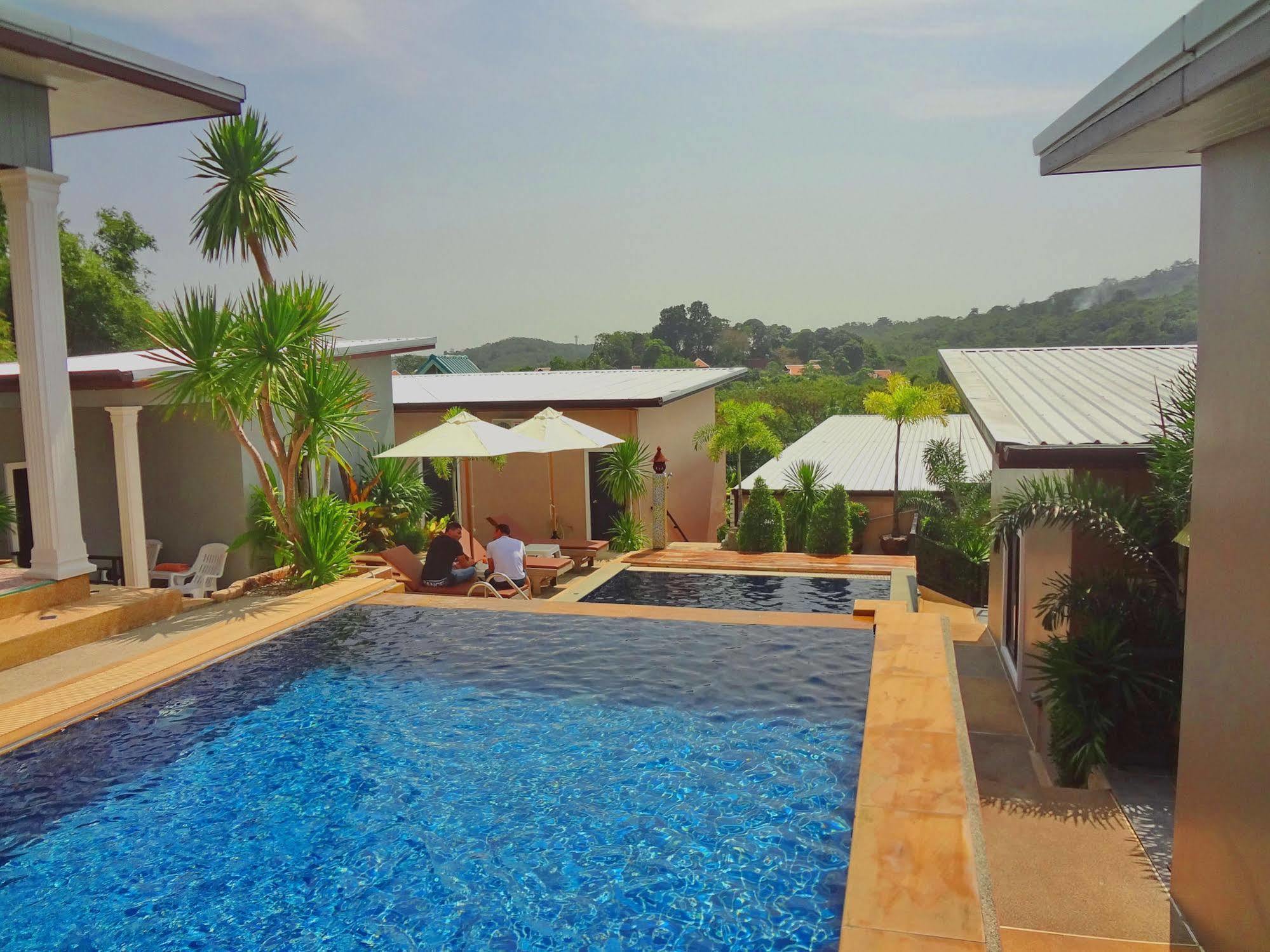 Naiharn Retreat Nai Harn