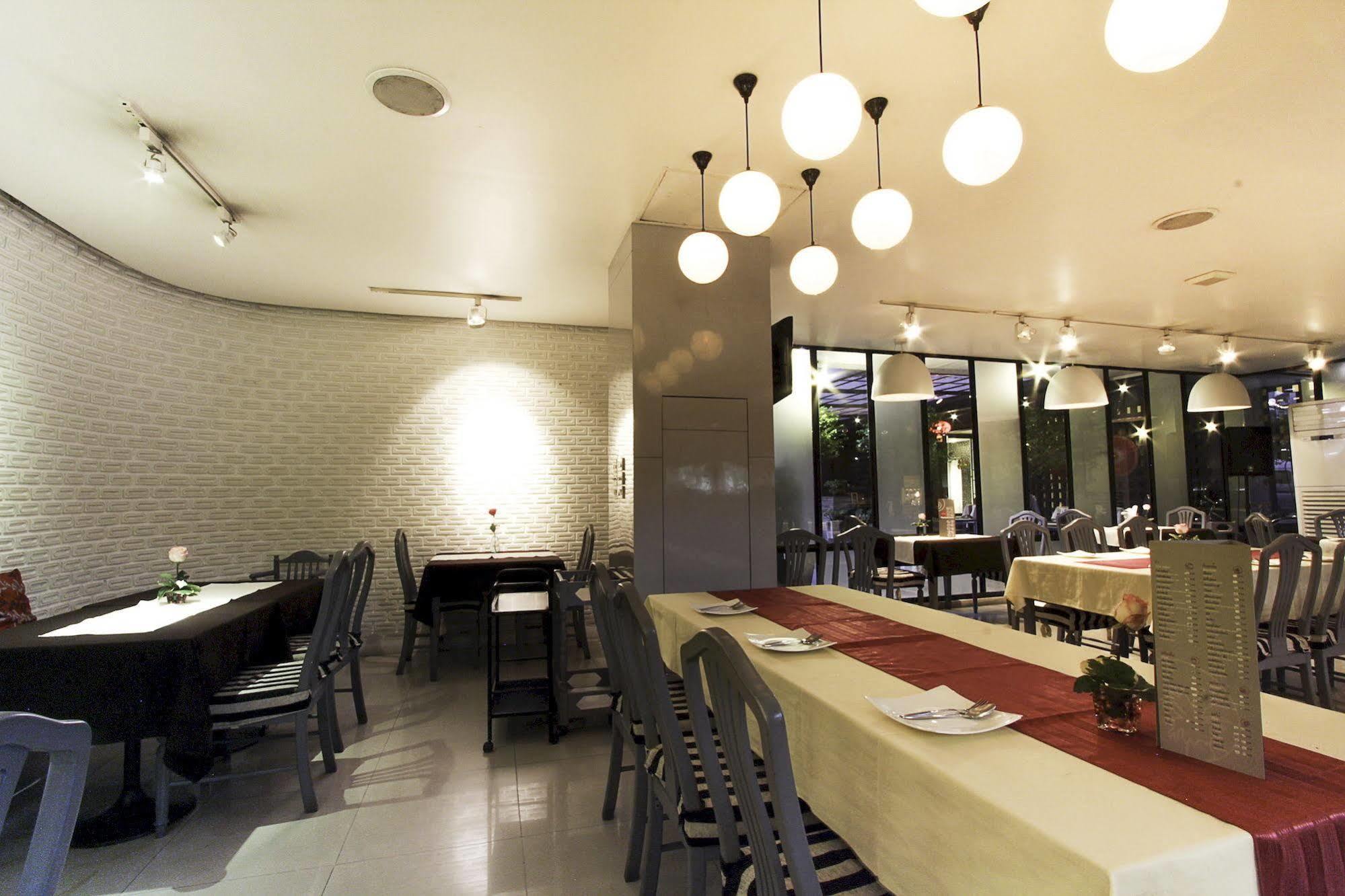 The Ratchathani 3*