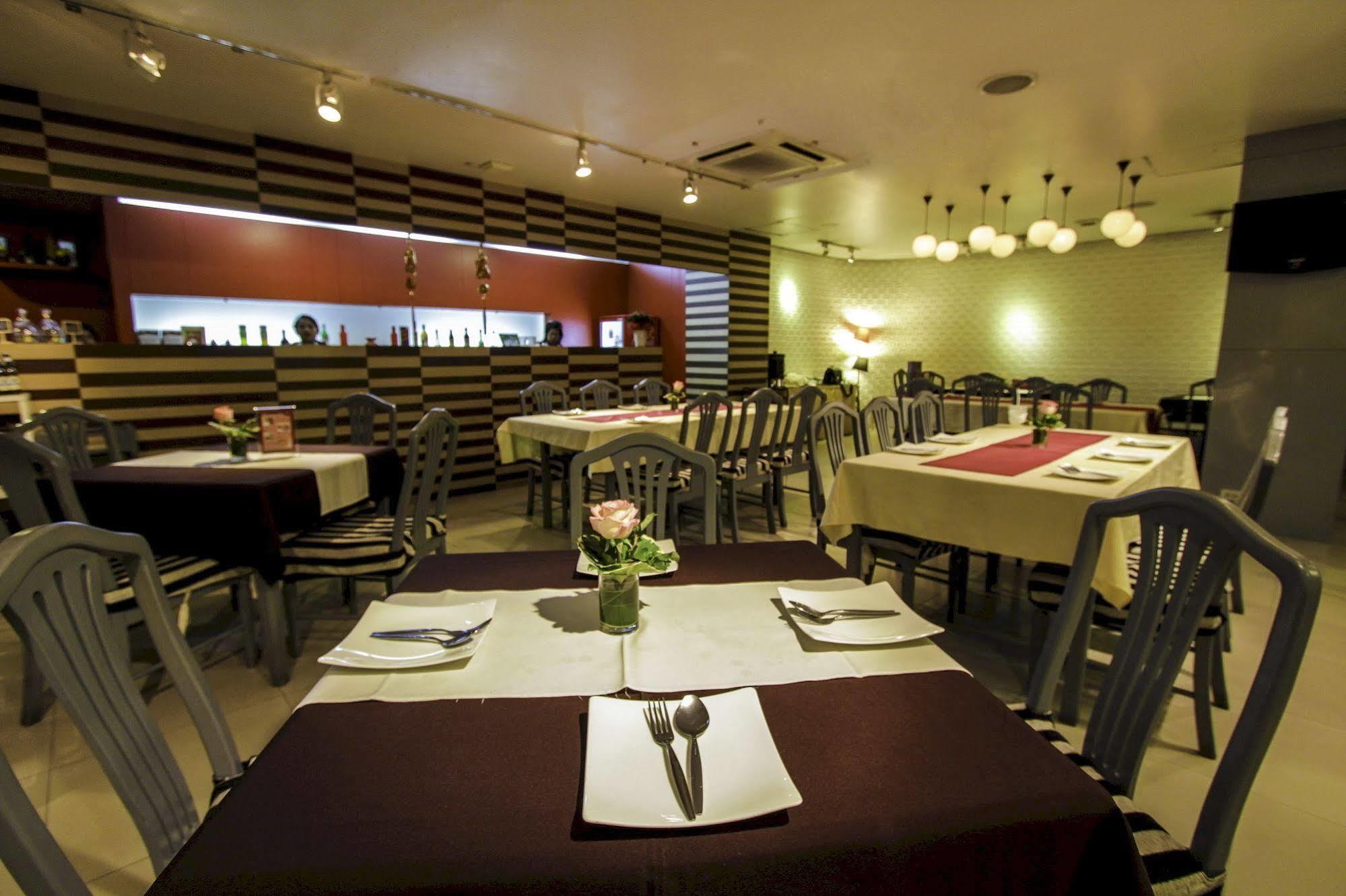 Hotel The Ratchathani 3*
