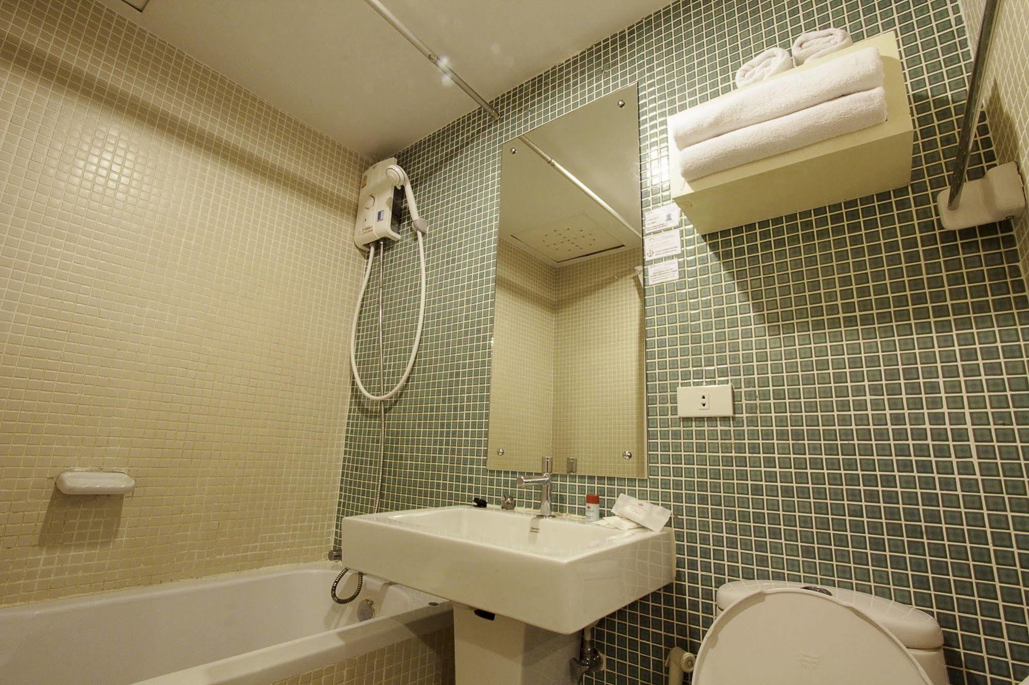 The Ratchathani 3*