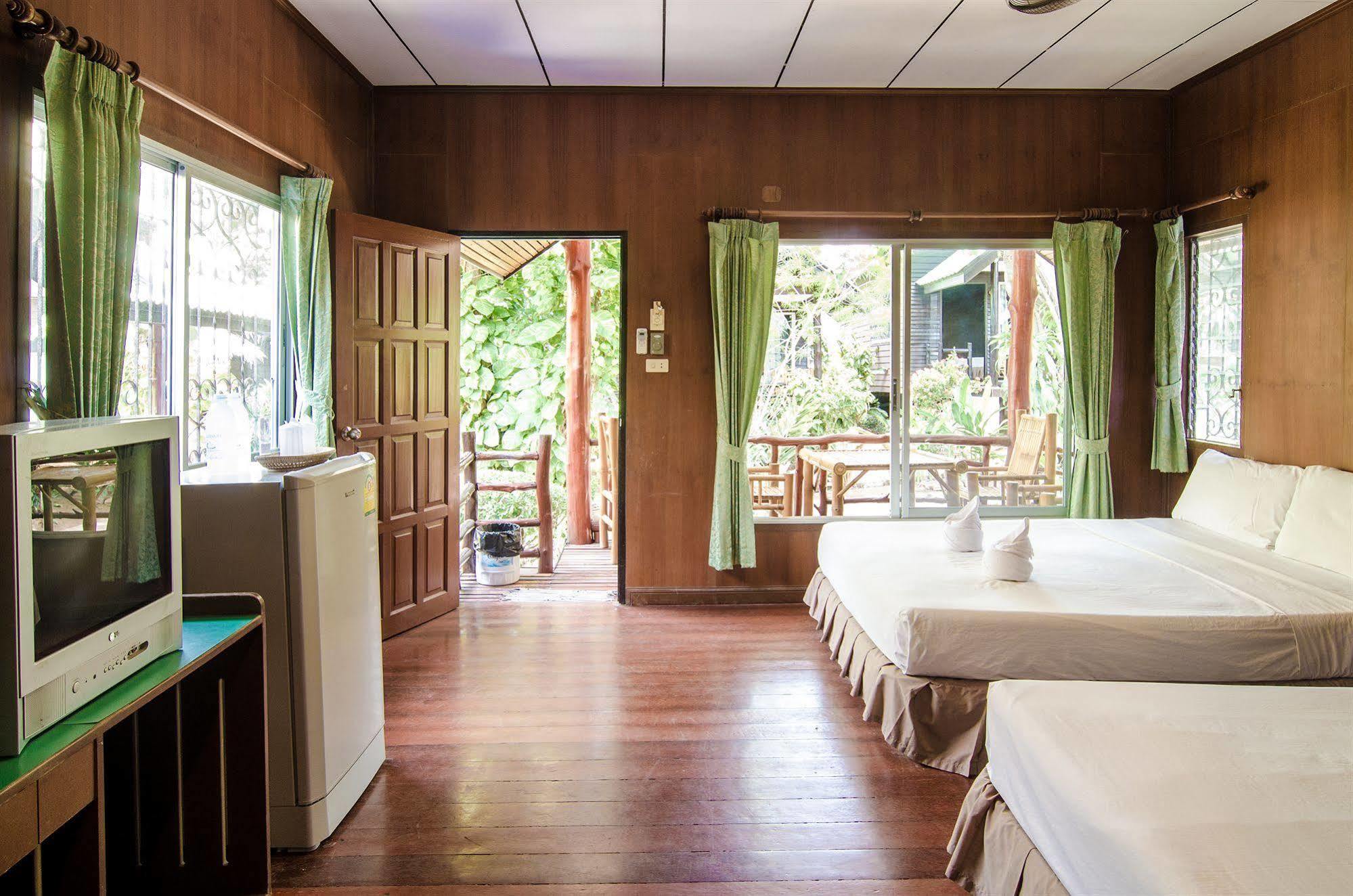 Sea Garden Hostels *