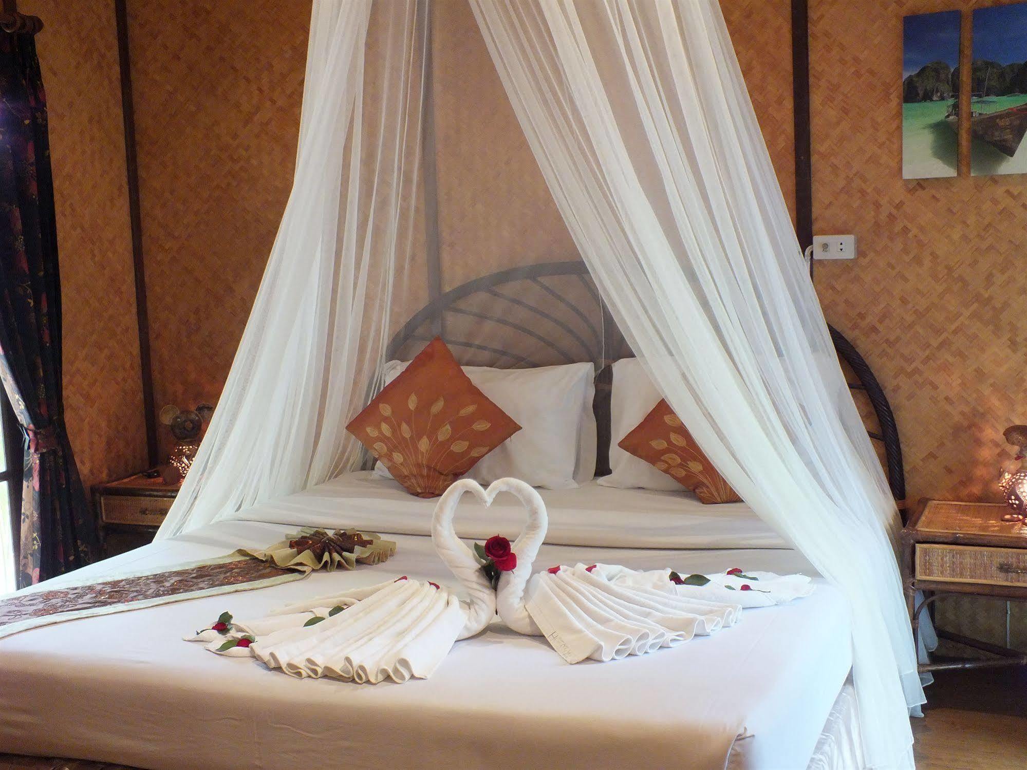 Tropical Garden Lounge Hotel 2*