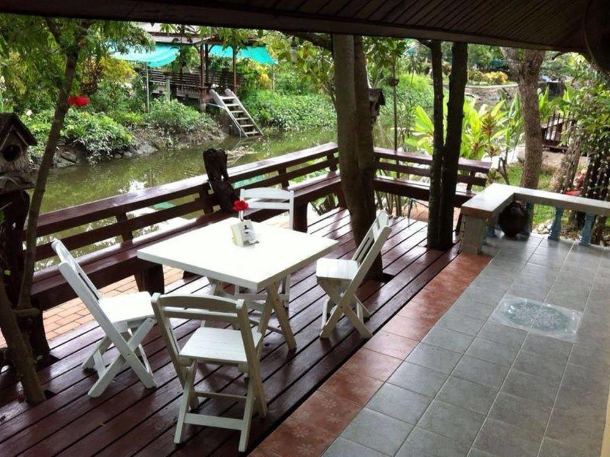 Resort Baansuanleelawadee Amphawa