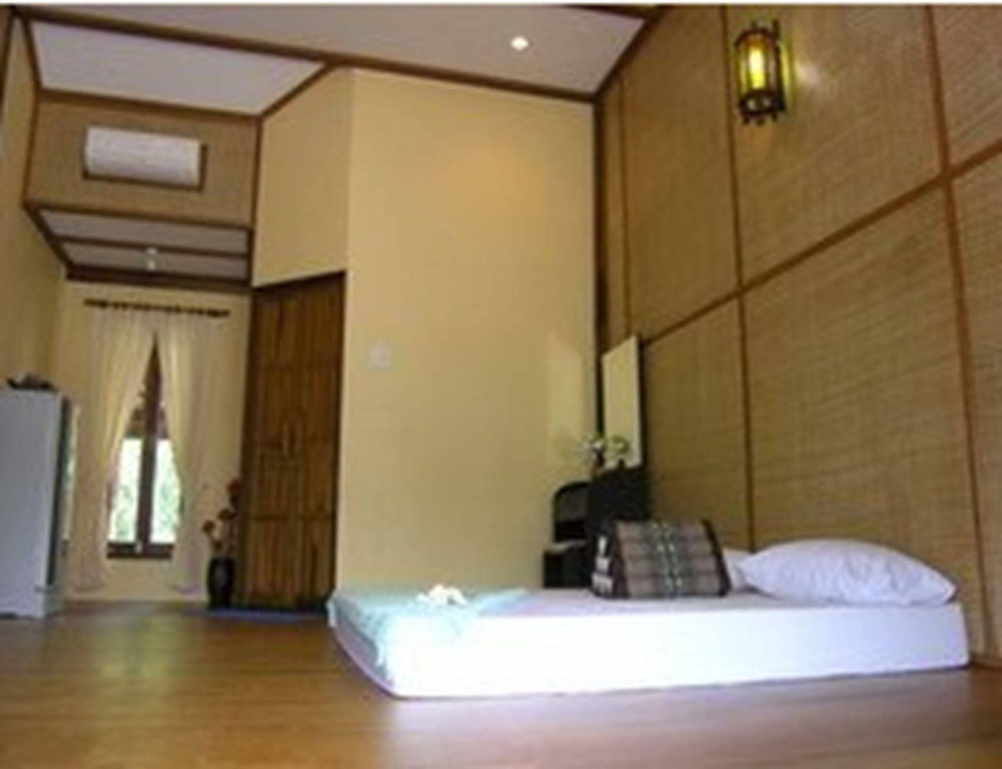 Resort Baansuanleelawadee