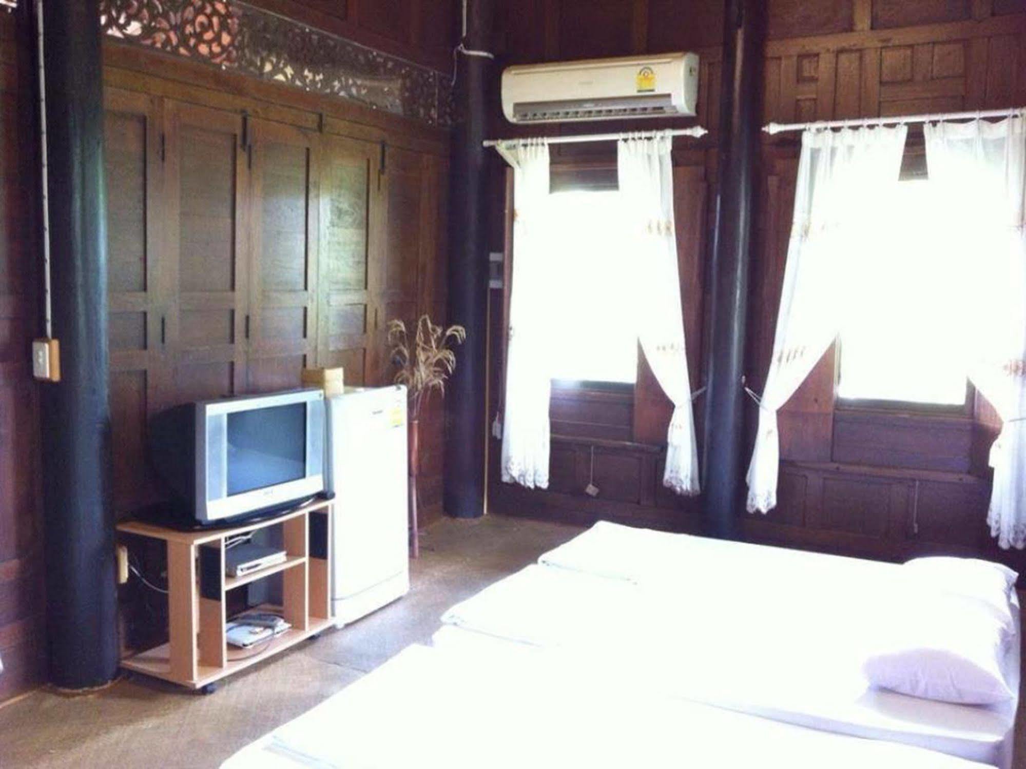 Baansuanleelawadee Resort