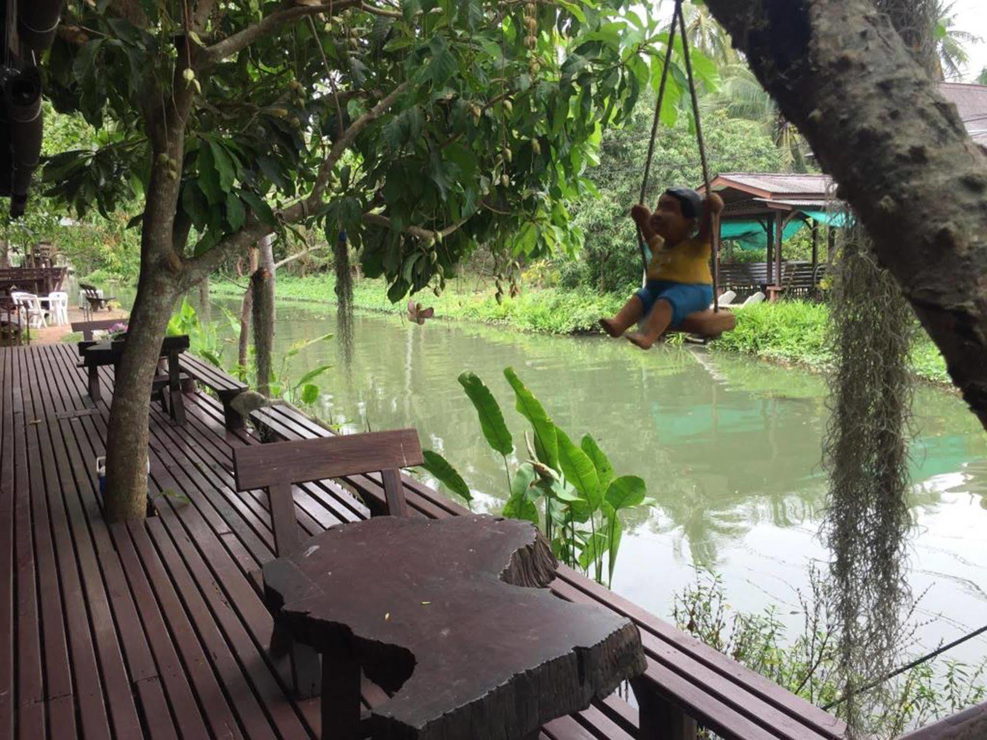 Baansuanleelawadee Amphawa