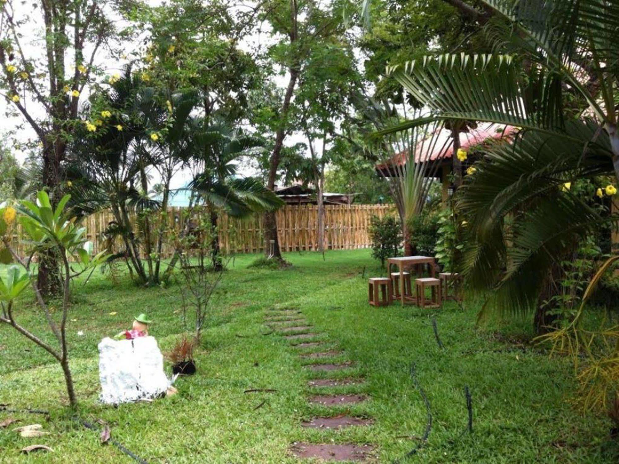 Resort Baansuanleelawadee